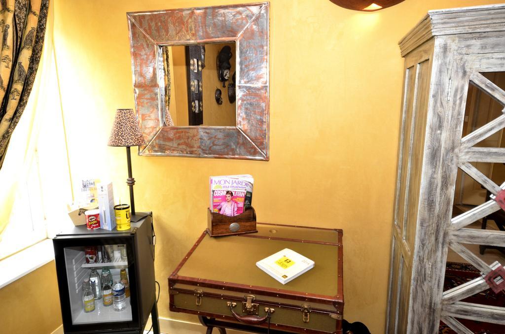 Hostellerie Du Prieure Saint-Prix  Exterior foto