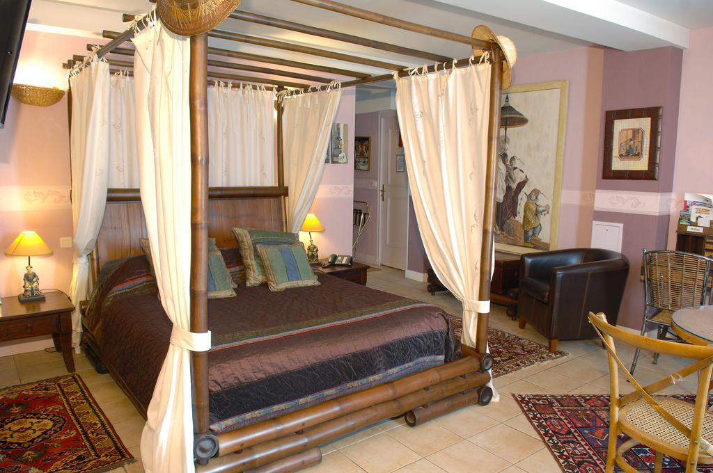 Hostellerie Du Prieure Saint-Prix  Exterior foto