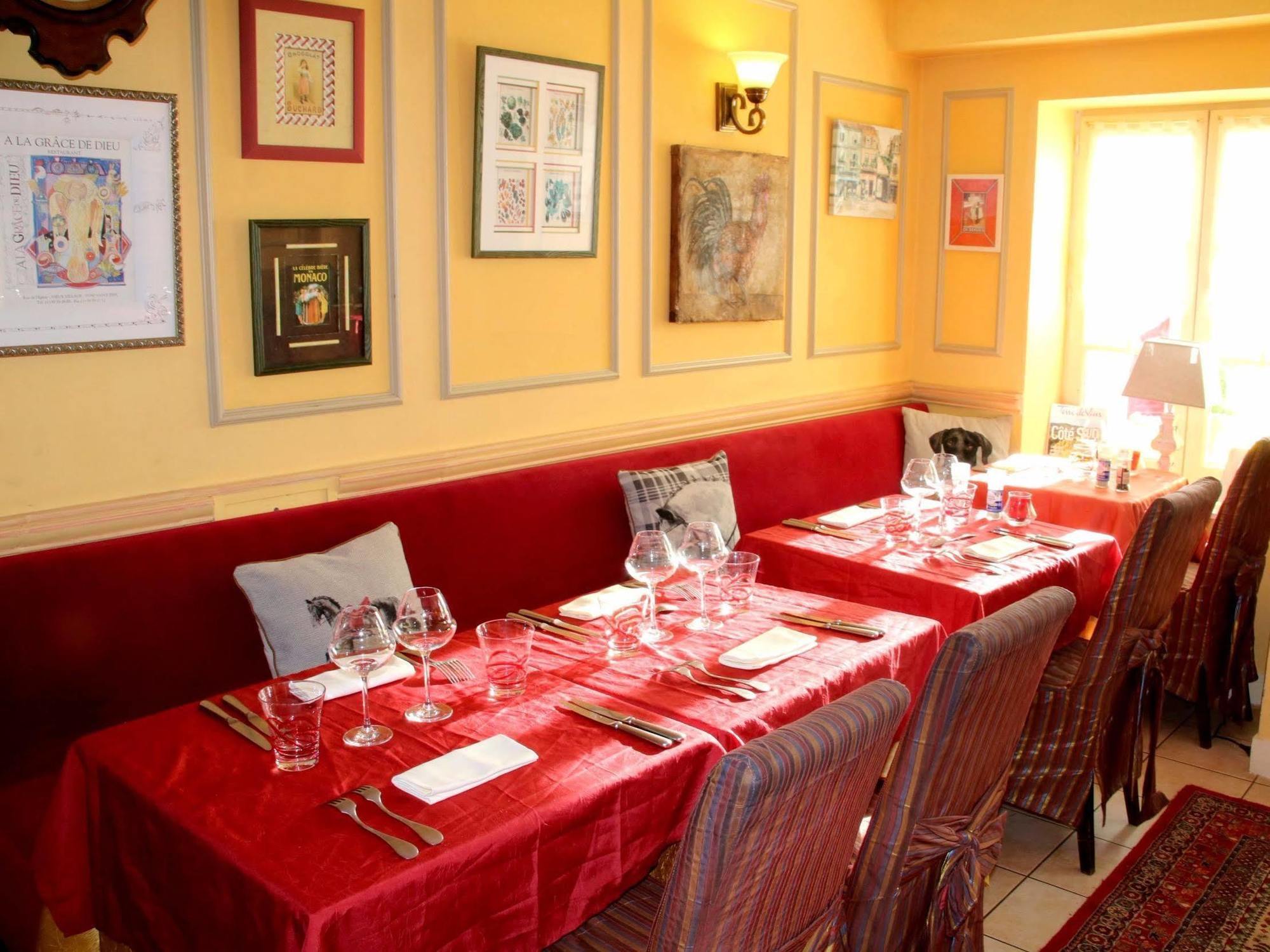 Hostellerie Du Prieure Saint-Prix  Exterior foto